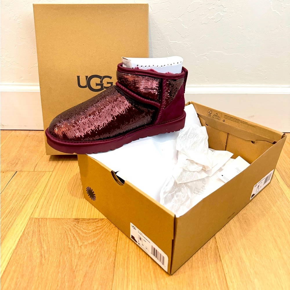 UGG classic ultra mini mirror ball NIB Size 8